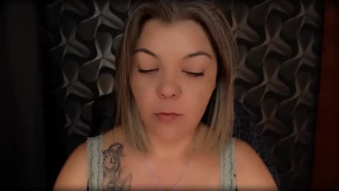 Full time mean bitch. online show from January 3, 9:15 am