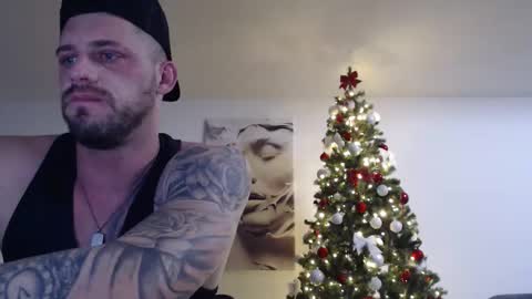 d3niis77 online show from December 16, 7:57 am