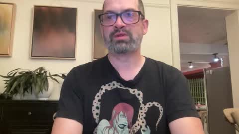 Snapshot of d4ddy858 chatting on December 15, 2:05 am d4ddy858 online show from December 15, 2:05 am