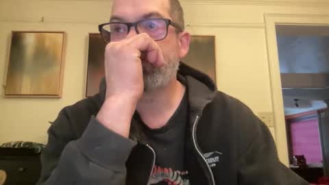 Snapshot of d4ddy858 chatting on December 18, 8:37 pm d4ddy858 online show from December 18, 8:37 pm