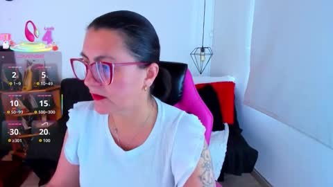 Mia  online show from November 4, 12:37 pm