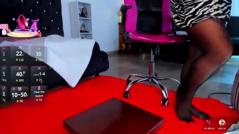 Mia  online show from November 7, 1:44 pm