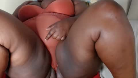 dackchoc21 online show from November 12, 7:24 pm