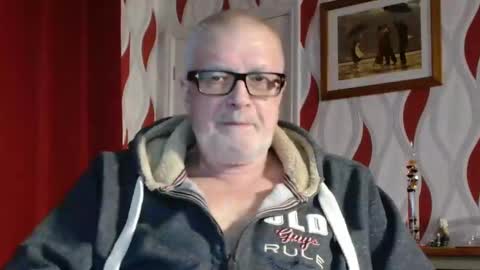 Snapshot of daddiescockforyou chatting on December 4, 9:02 pm Brian ... online show from December 4, 9:02 pm