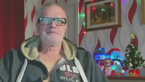 Snapshot of daddiescockforyou chatting on December 13, 9:20 pm Brian ... online show from December 13, 9:20 pm