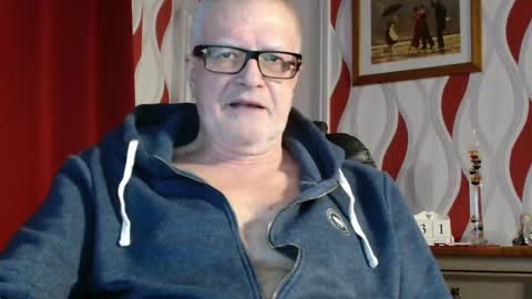 Snapshot of daddiescockforyou chatting on December 31, 8:45 pm Brian ... online show from December 31, 8:45 pm