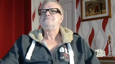 Snapshot of daddiescockforyou chatting on February 5, 9:18 pm Brian ... online show from February 5, 9:18 pm