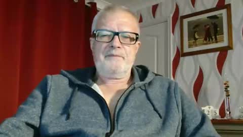 Snapshot of daddiescockforyou chatting on September 25, 8:01 pm Brian ... online show from September 25, 8:01 pm