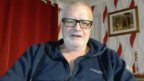 Snapshot of daddiescockforyou chatting on October 7, 8:06 pm Brian ... online show from October 7, 8:06 pm