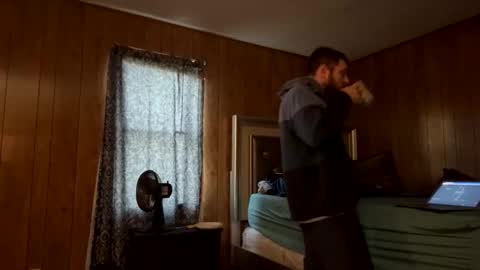 Snapshot of daddydic120402 chatting on October 17, 1:03 pm daddydic120402 online show from October 17, 1:03 pm