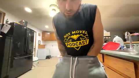 Snapshot of daddydic120402 chatting on November 2, 12:40 pm daddydic120402 online show from November 2, 12:40 pm