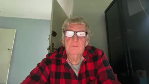 daddyoldcock online show from October 16, 8:43 pm