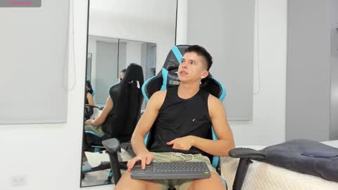 daddyrich4u online show from October 9, 9:13 pm