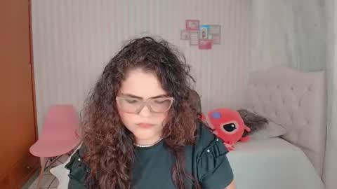 daeneryslove_doll online show from September 14, 11:59 pm