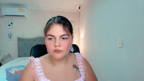 daeneryslove_doll online show from November 22, 6:34 am