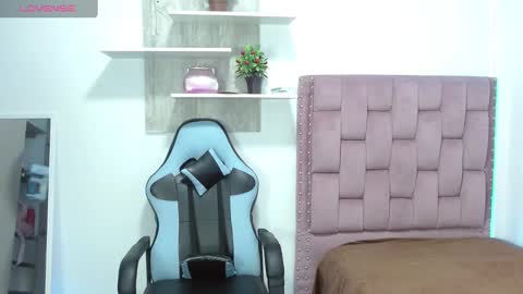 DAFNNE online show from January 14, 12:14 pm