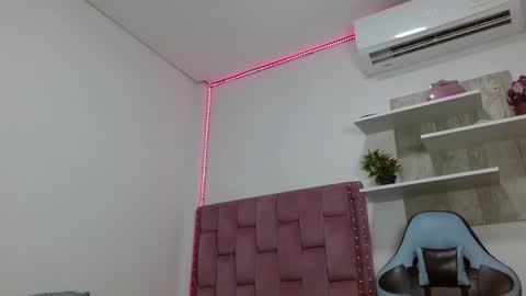 DAFNNE online show from January 29, 12:02 pm