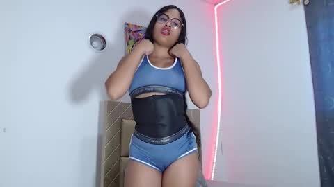 DAFNNE online show from November 14, 1:54 pm