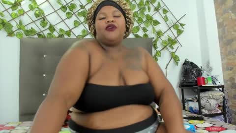 Snapshot of dahianajoss chatting on December 6, 3:52 am Ebony Sex Dahian online show from December 6, 3:52 am