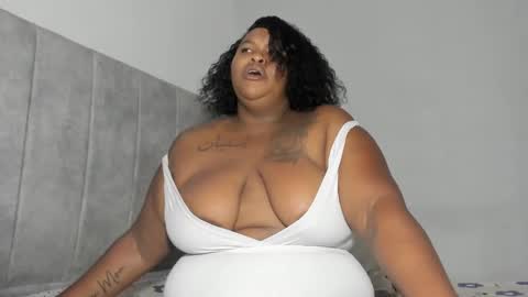 Snapshot of dahianajoss chatting on December 28, 7:11 pm Ebony Sex Dahian online show from December 28, 7:11 pm