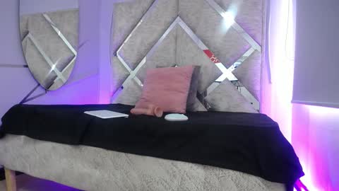 daila_ online show from January 25, 4:57 pm