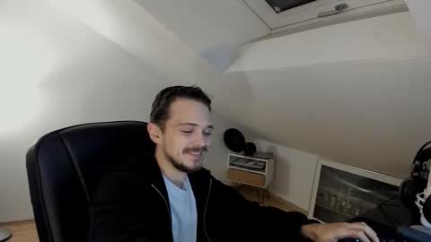 Daimon  online show from October 22, 11:15 pm