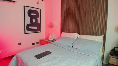 daisylin_mb online show from November 5, 8:20 pm