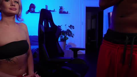 Snapshot of daisyy888 chatting on September 13, 6:02 am daisy online show from September 13, 6:02 am