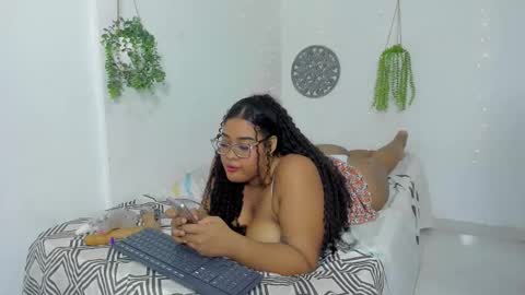 dakota__luxx online show from November 5, 4:23 am