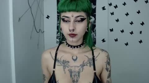 dakota online show from December 25, 4:22 am