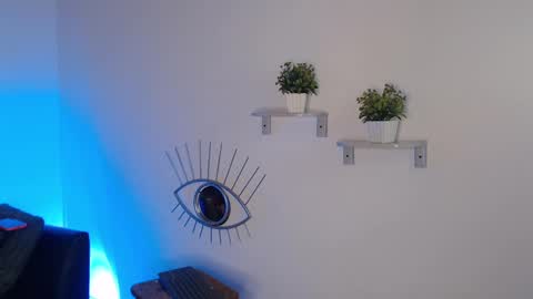    online show from October 9, 7:01 pm