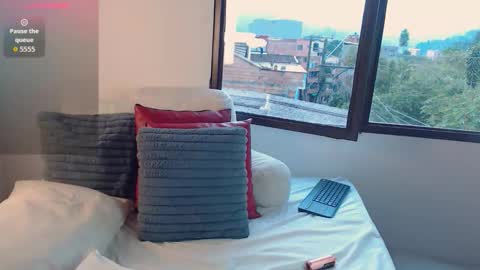    online show from November 11, 12:38 pm