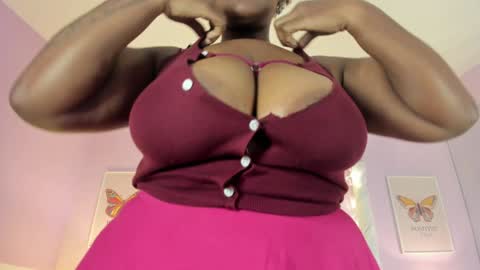 Snapshot of dakotasexshow2 chatting on February 6, 10:43 pm Dakota Sex Show online show from February 6, 10:43 pm