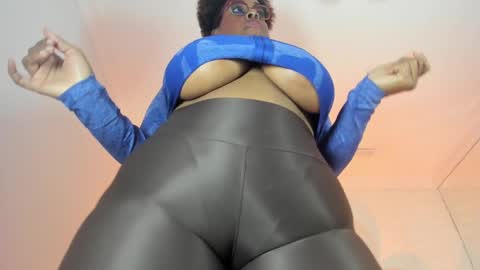 Snapshot of dakotasexshow2 chatting on February 14, 10:58 pm Dakota Sex Show online show from February 14, 10:58 pm