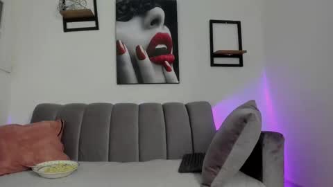 dalia_lux_ online show from September 15, 1:44 pm