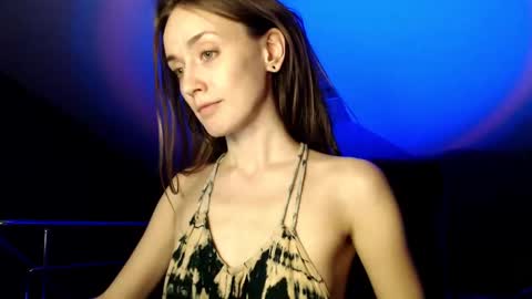 Dalia  online show from December 3, 6:17 pm