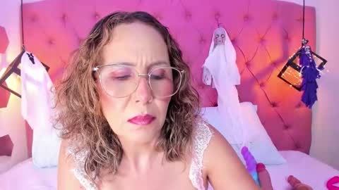 Dalia online show from October 10, 7:35 pm