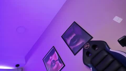 Snapshot of dalila_thoms chatting on January 14, 1:38 pm Dalila online show from January 14, 1:38 pm