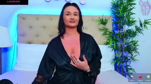 daliyaa_ online show from September 17, 12:18 pm