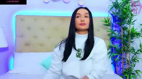 daliyaa_ online show from November 3, 12:50 pm