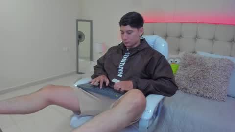 DAMIAN online show from January 9, 1:13 pm