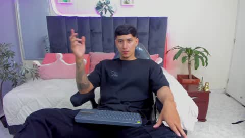 DAMIAN online show from January 12, 3:57 pm