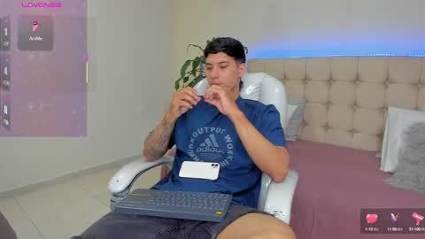 DAMIAN online show from January 28, 12:43 pm