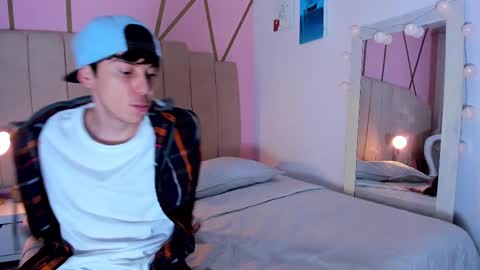 Damian   Maya online show from March 11, 3:48 am