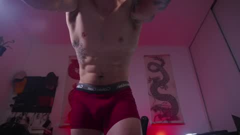 Snapshot of damianow chatting on January 14, 11:16 pm insta damn8 -------- online show from January 14, 11:16 pm