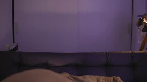 Snapshot of damianow chatting on October 22, 2:50 pm insta damn8 -------- online show from October 22, 2:50 pm