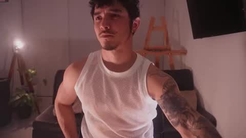 Snapshot of damianow chatting on November 13, 11:47 pm insta damn8 -------- online show from November 13, 11:47 pm