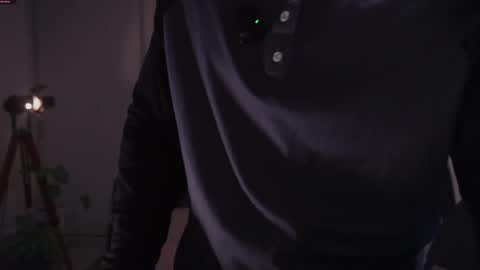 Snapshot of damianow chatting on November 16, 1:22 am insta damn8 -------- online show from November 16, 1:22 am