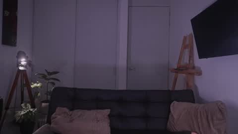 Snapshot of damianow chatting on November 29, 1:41 am insta damn8 -------- online show from November 29, 1:41 am