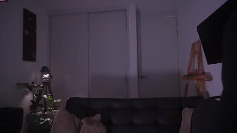 Snapshot of damianow chatting on November 30, 12:14 am insta damn8 -------- online show from November 30, 12:14 am